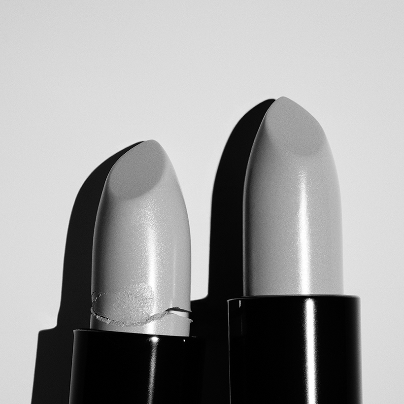 contemporary art london bw lipstick photography 4